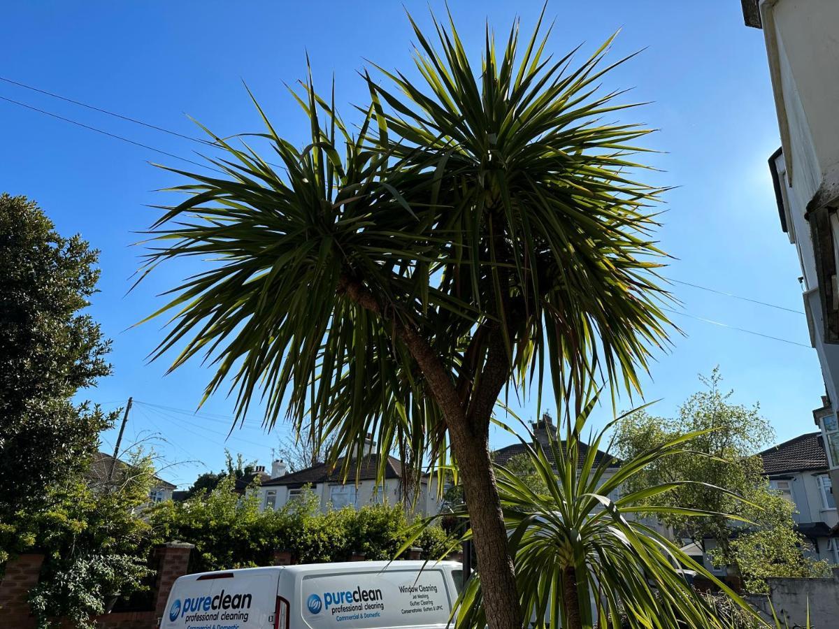 Special Rate For Bookings More Than 7 Nights, Warm Spacious Contractor House Near Liverpool City Centre Sleeps 8 Kitchen & Dining Room, Washing Machine エクステリア 写真