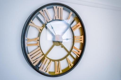 Special Rate For Bookings More Than 7 Nights, Warm Spacious Contractor House Near Liverpool City Centre Sleeps 8 Kitchen & Dining Room, Washing Machine エクステリア 写真